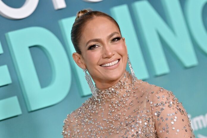 Jennifer Lopez Biography fastnews